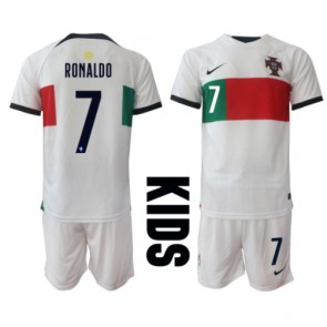 Portugal Cristiano Ronaldo #7 Gostujuci Dres za Dječji SP 2022 Kratak Rukavima (+ kratke hlače)